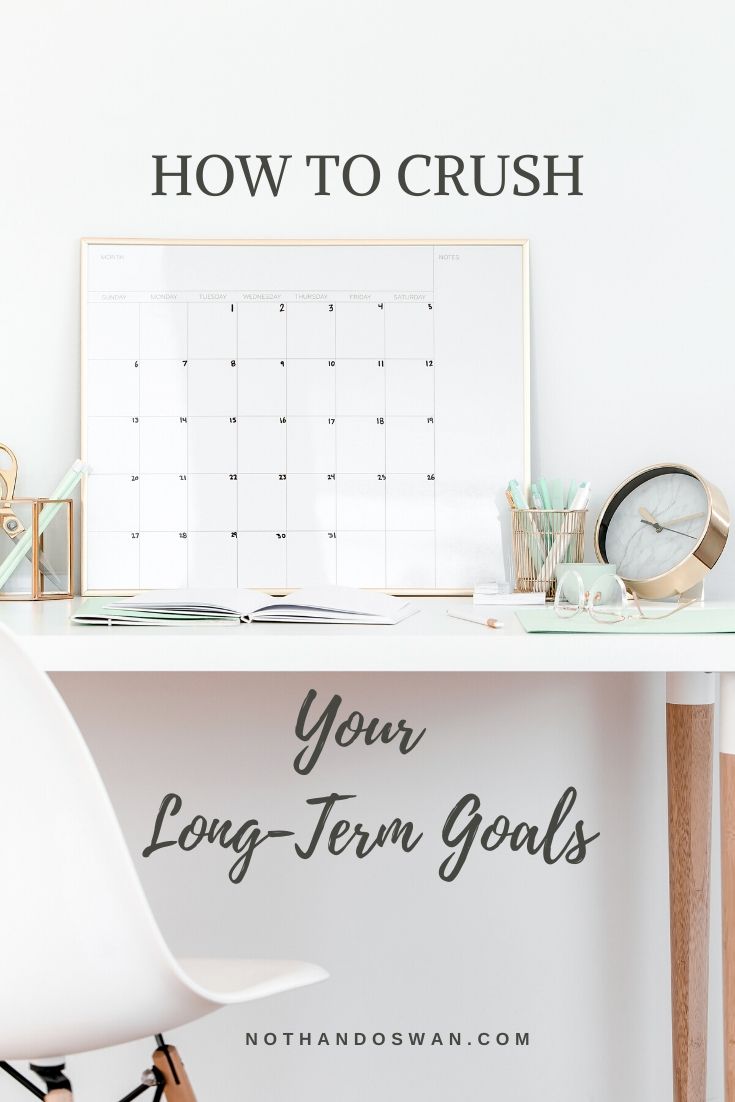 Need some motivation? In this post, I’m walking you through how to loosely hold on to your long-term goal ideas without getting discouraged. Beat overwhelm & procrastination so you can crush those goals, sis!